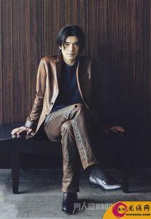 金城武个人资料的父母,星光璀璨背后的父母身影